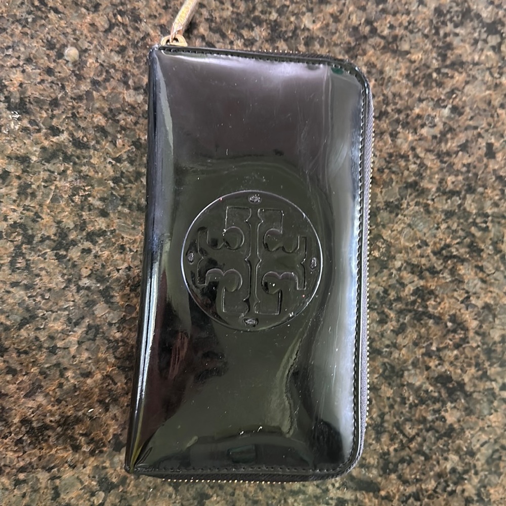 Used Tory Burch wallet